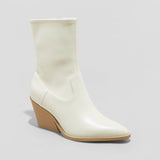 Universal Thread Women's Aubree Ankle Boots 88375051 Off White 6M